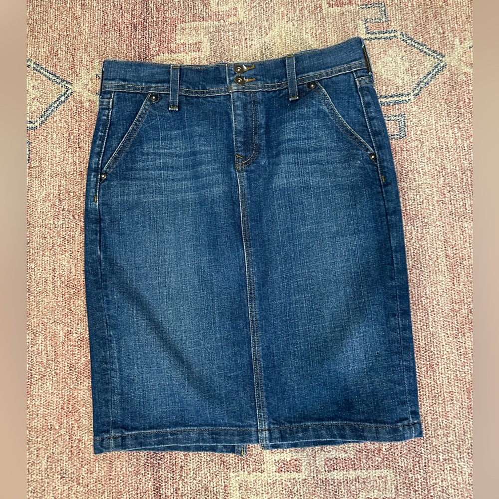 Old navy jean skirt denim mini size 4 with rear slit